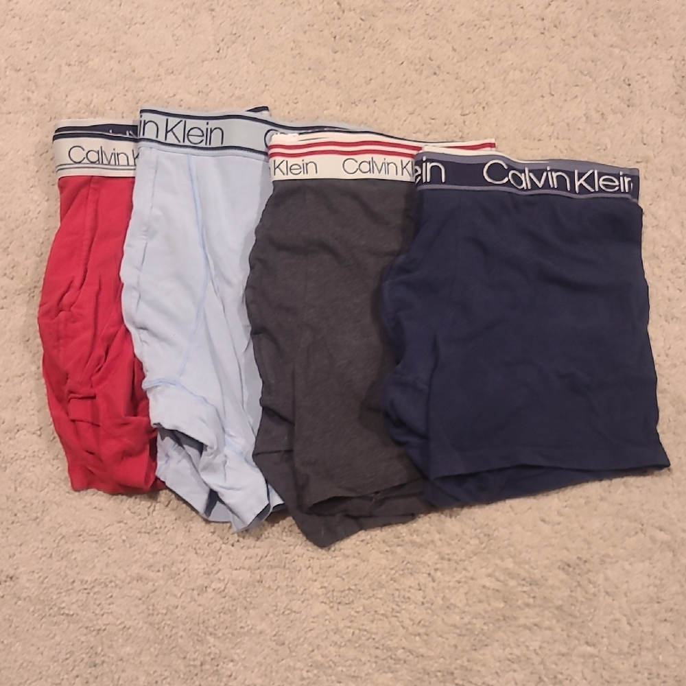 Calvin Klein Boxer Briefs 4-Pack - Red, Light Blue, Gray, Navy